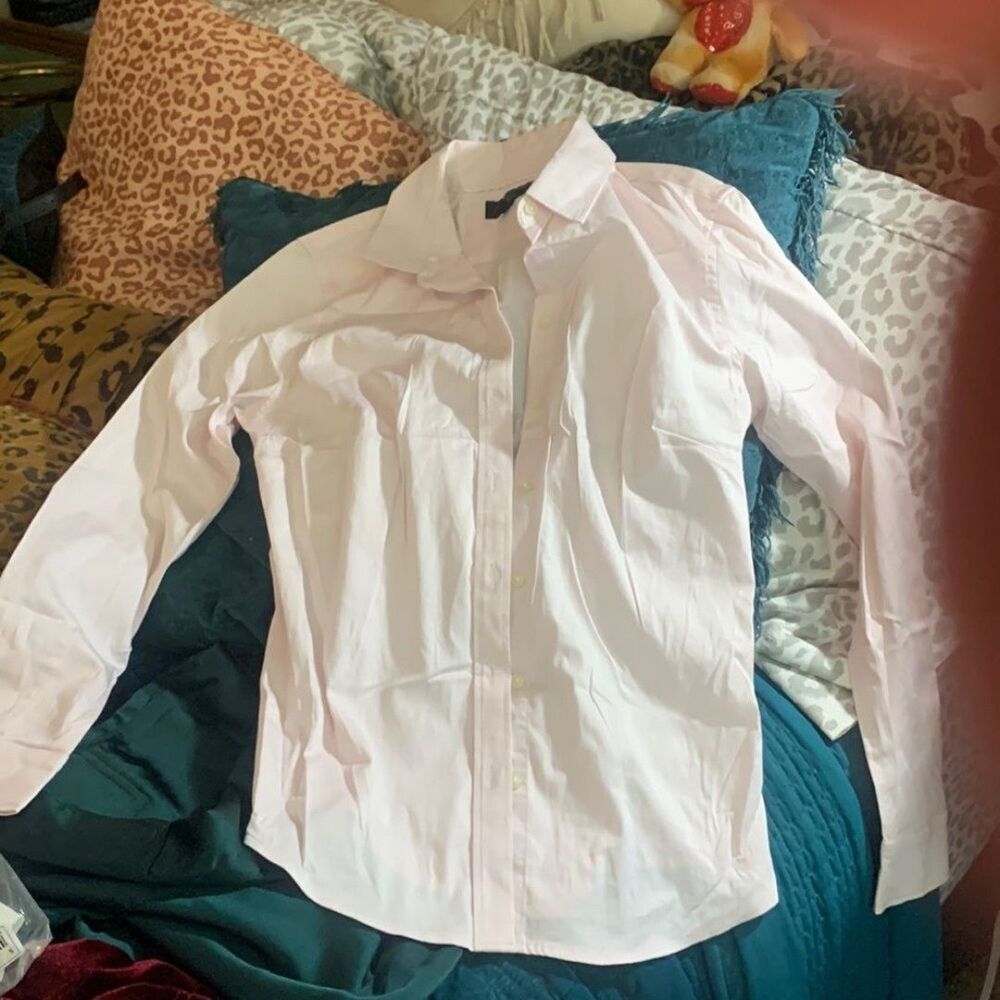 BANANA REPUBLIC Classic White Long- Sleeve Button-Down